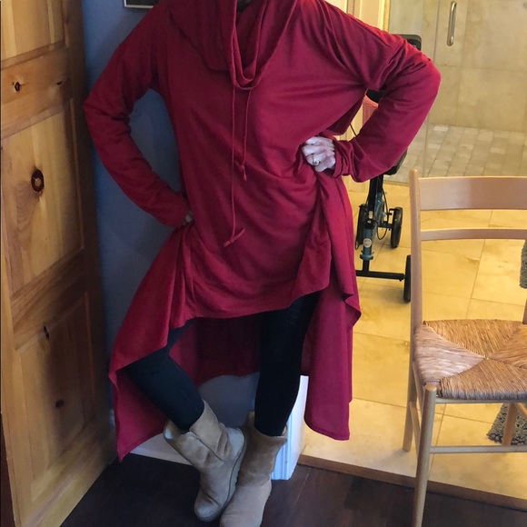 Lightweight big flowy, high-low sweatshirt. - Picture 2 of 7